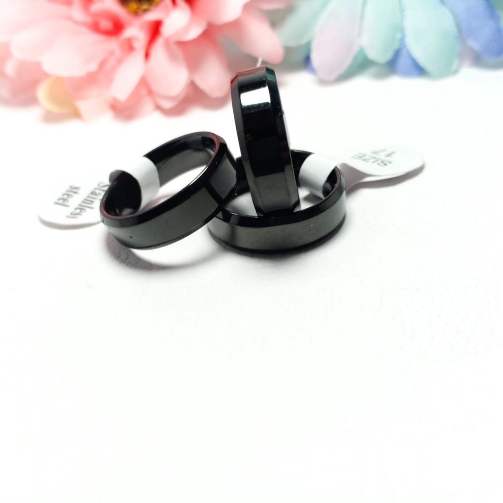 Dika Acc. Cincin Couple, Cincin Tunangan, Cincin Pria & Wanita model Black Hitam Elegan Pria Wanita 