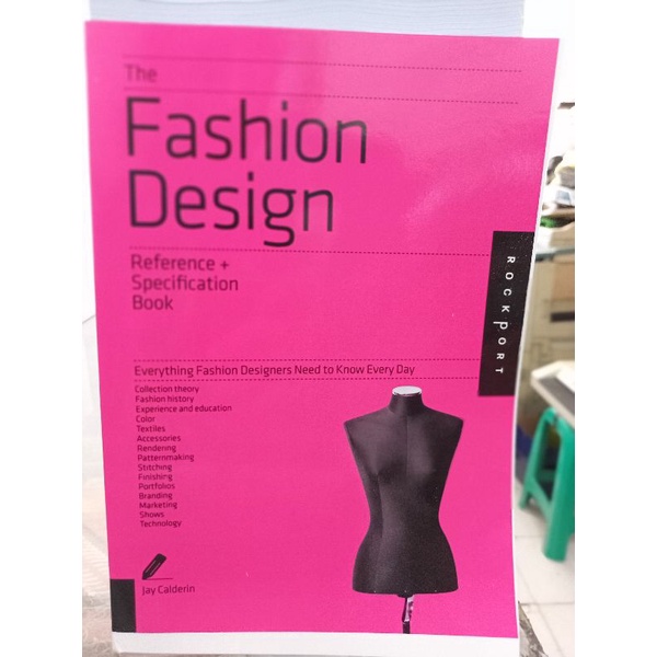THE Fashion Design Reference & Specification BOOK