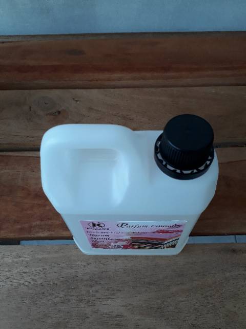 PARFUM LAUNDRY PEWANGI PAKAIAN AROMA OCEAN FRESH 1LITER - ORIGINAL