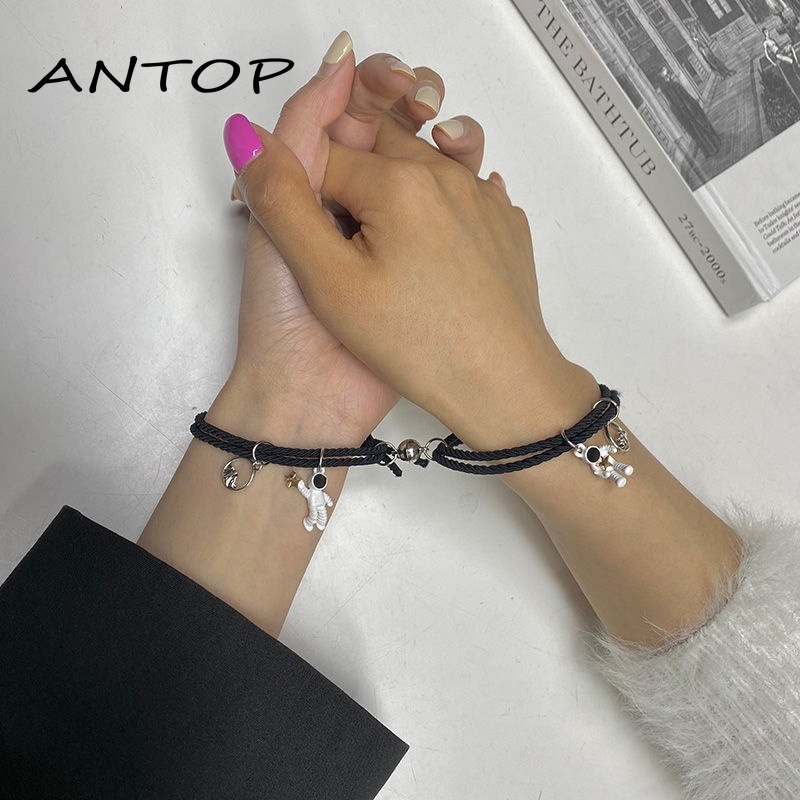 2 Pc Korea Ins Gelang Astronot Pasangan Rantai Magnet Gelang Dikepang Cinta Hadiah Lucu ANTOP