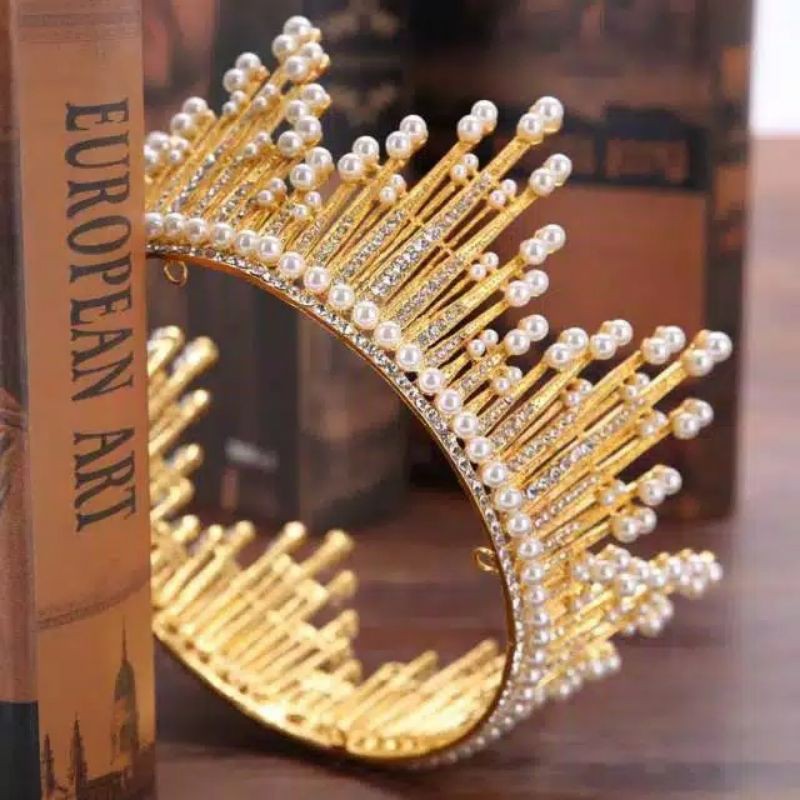 FerenHongXia mahkota ratu dengan berlian imitasi bisa di pakai diacara party apapun