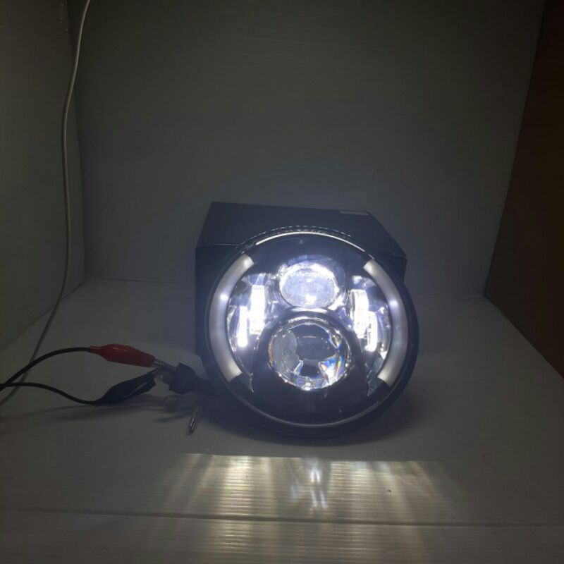 Lampu Reflektor Daymaker