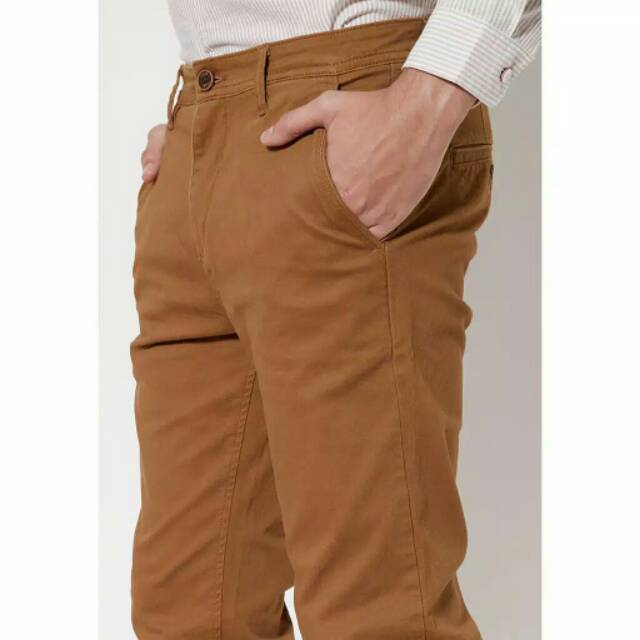 M231 Celana Chinos Panjang Warna Coklat