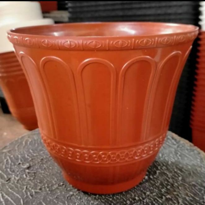 Pot plastik Rhoma warna coklat ukuran 40cm//pot hias Roma ukuran 40