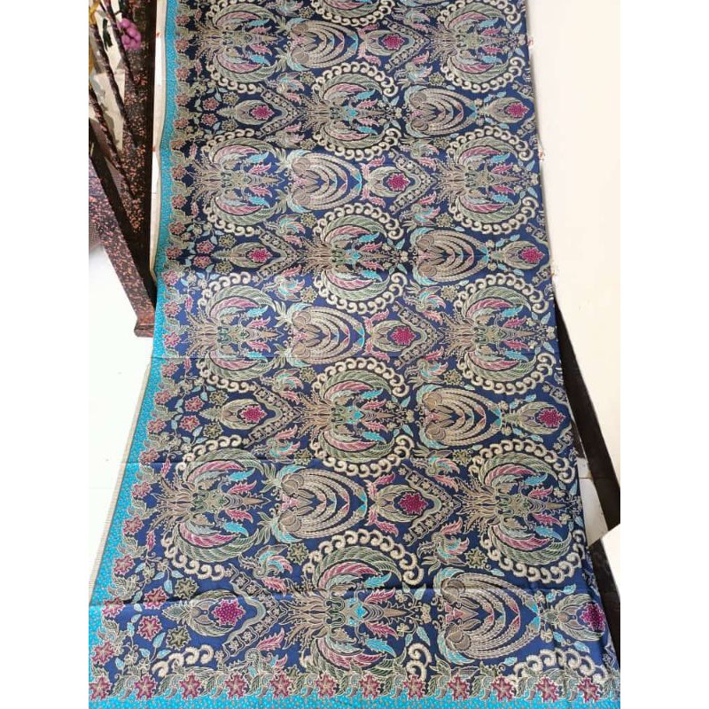 Kain Batik Laweyan Solo motif garuda tumpal biru