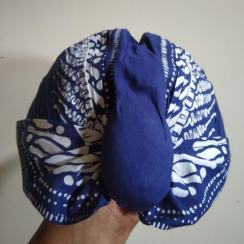 Blangkon Lipat Alusan Motif Modang Biru Kain Udeng Iket