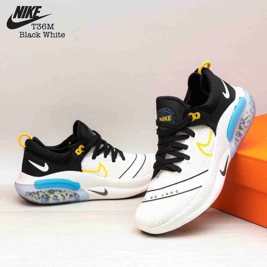 SEPATU COWOK NIKE T36M