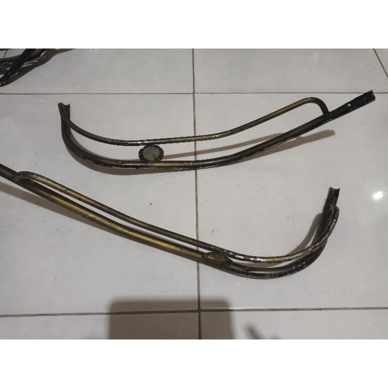 list samping body vespa klasik