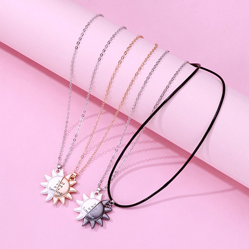 2pcs Kalung Rantai Pasangan Dengan Liontin Matahari + Tulisan You Are My Sunshine Untuk Pria / Wanita