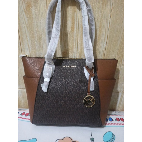 Michael Kors Charlotte Tote Sign Brown