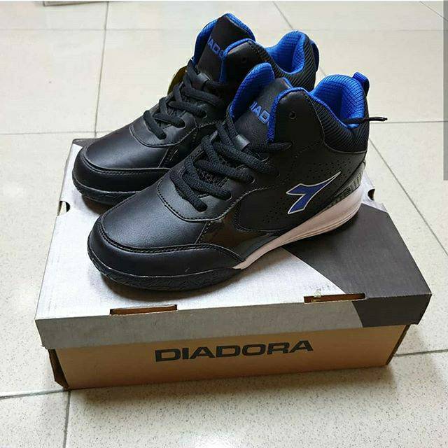 Sepatu sneakers anak laki-laki Diadora Fredo Jr Hitam Biru