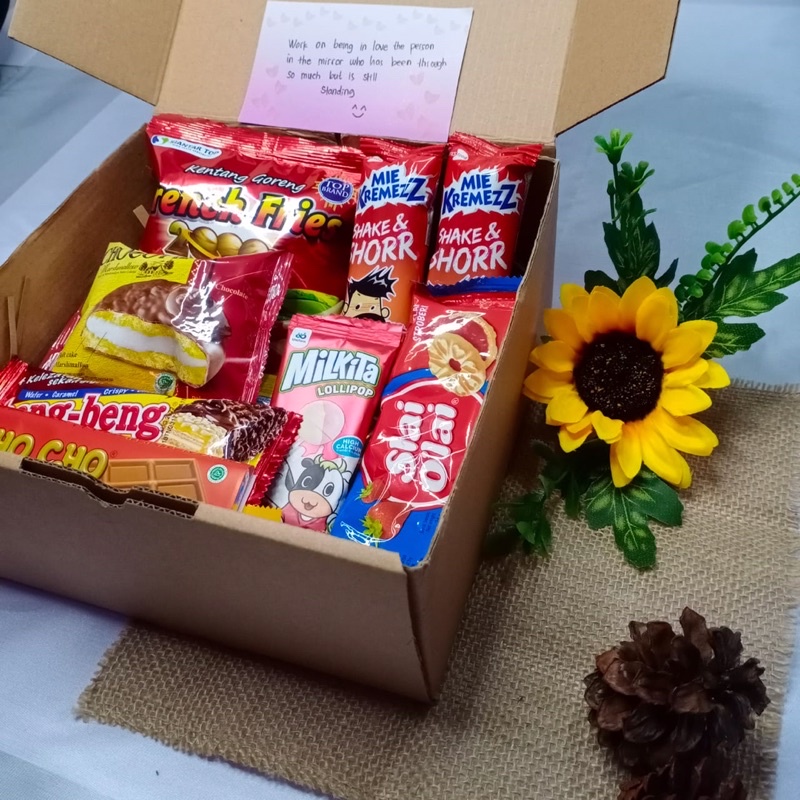 

Gift Box Snack/ Hampers Snack Box