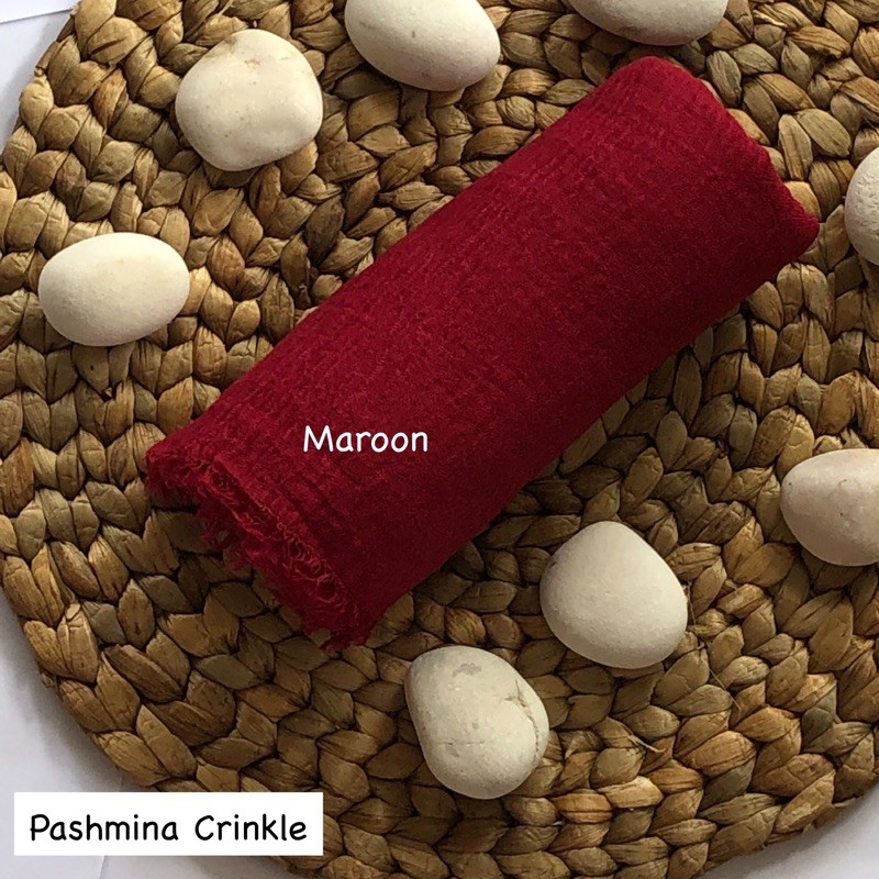 Pashmina crinkle Part 1 Hijab pasmina kusut Lavanya By Azzara-Maroon