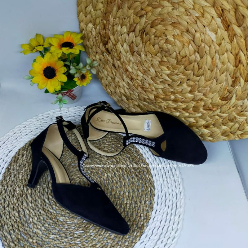 Heels wanita warna hijau warna hitam - sandal wanita korea - heels wanita hak lancip Pd334-Hitam