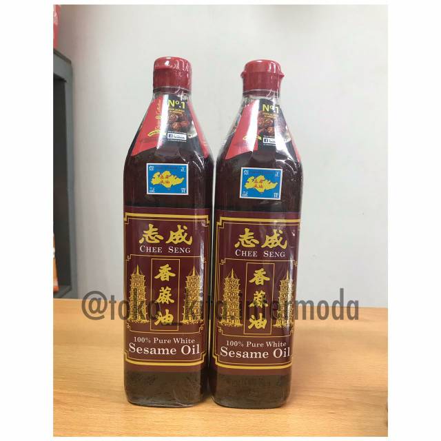 

MINYAK WIJEN PUTIH / SESAME OIL PURE WHITE BY CHEE SENG