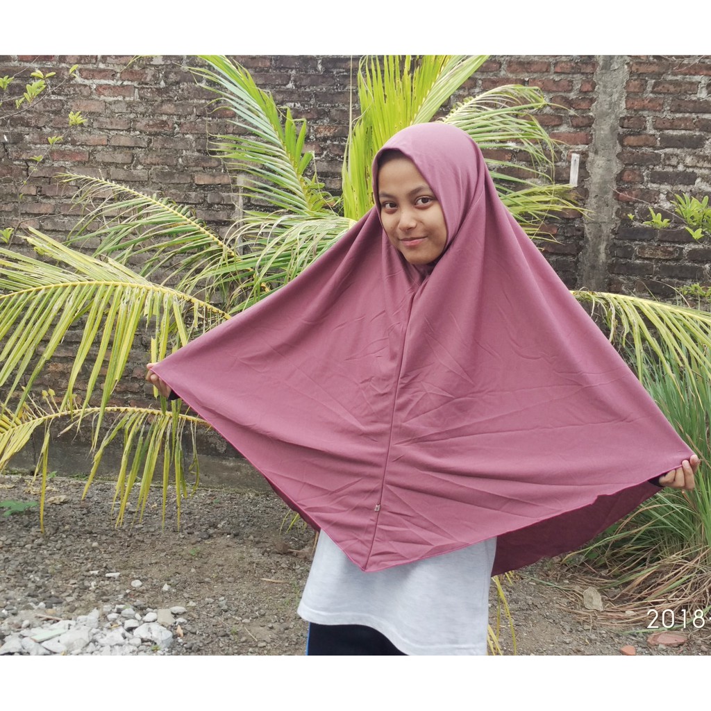  Jilbab Instan Najwa Polos  Non Pad Non Pet Ukuran Jumbo XL 