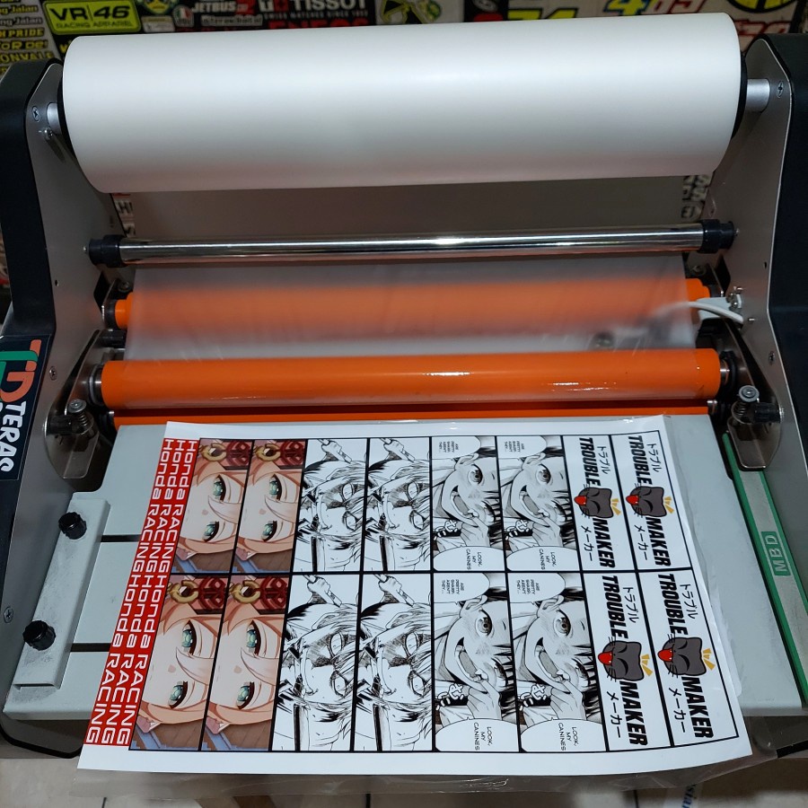 

Custom Sticker Printing Maxdecal A4 laminasi Glossy dan Doff