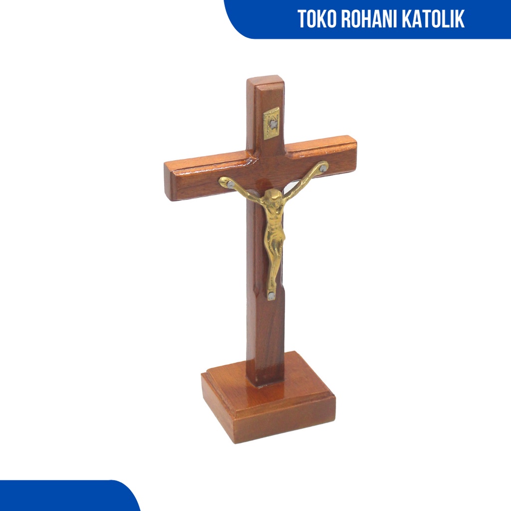 SALIB DUDUK KORPUS KUNINGAN 15 CM / SALIB MEJA KATOLIK / SALIB ALTAR / SALIB PATUNG YESUS