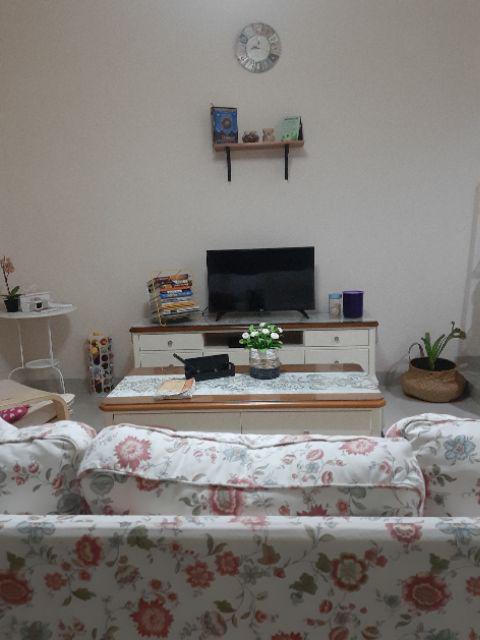 Rak Victorian Love Hitam