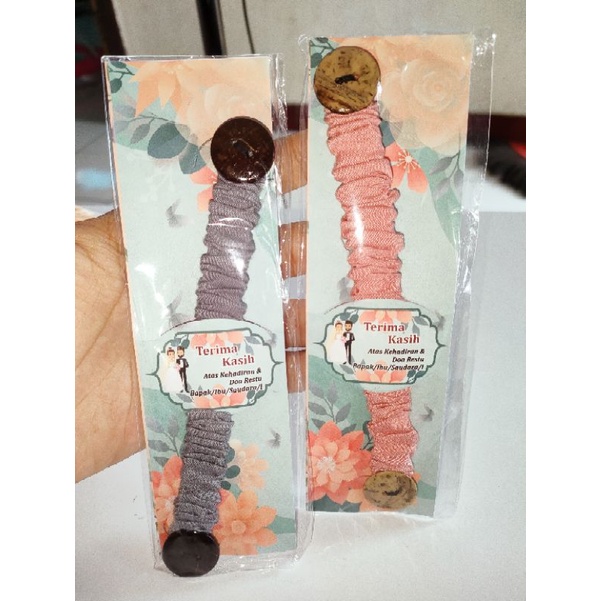 souvenir pernikahan konektor masker hijab tali kain kemas plastik alas shaby souvenir pernikahan uni