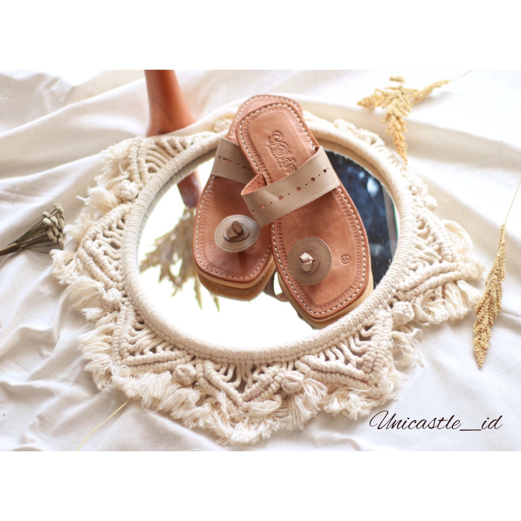 Sandal Mojang Jamur Tatah | Sandal klasik kulit asli | Sandal mojang Tasik | Sendal jepit cewek