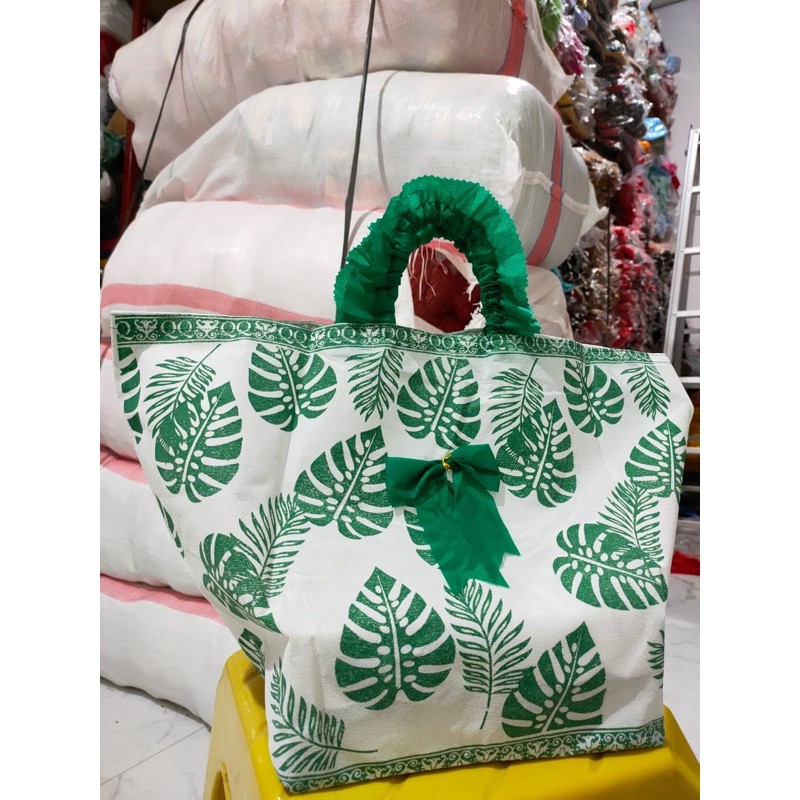 HARGA LUSIN ISI 12 BIJI     TAS HAJATAN/RENDA 22 MOTIF DAUN JANDA BOLONG