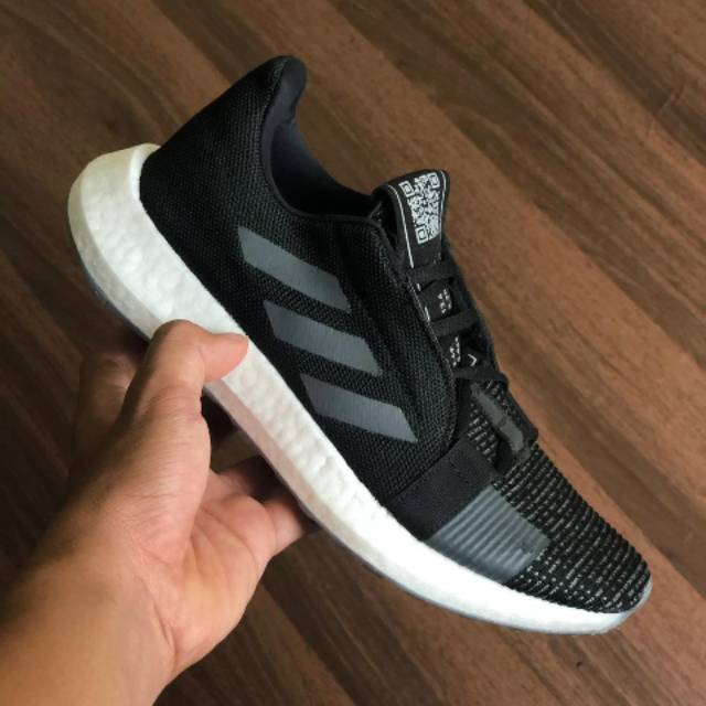 Adidas Senseboost GO sepatu lari terbaru Adidas Sepatu original berkualitas