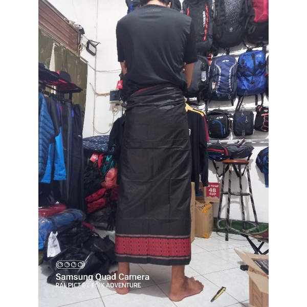 Sarung | Sarung Hitam Polos | Sarung Motif Donggala | Sarung Motif Songket