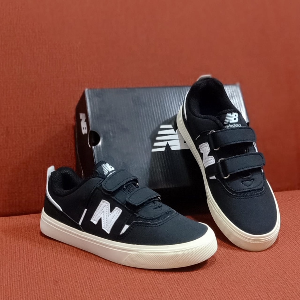 sepatu sneakers anak laki laki dan permuan sepatu sekolah