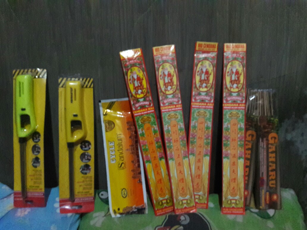 Dupa Hio Cendana Wangi Alam Asli Sichuans