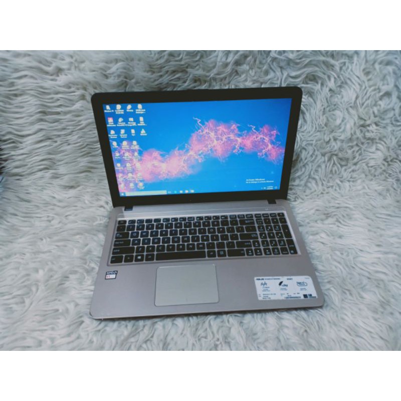 D79 Laptop Asus X540y Ram 2gb HDD 500gb AMD-E1