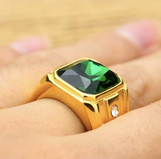 Cincin Pria Titanium Zamrud Hijau Green Emerald Ring Warna Emas Octagon Mewah Minimalis