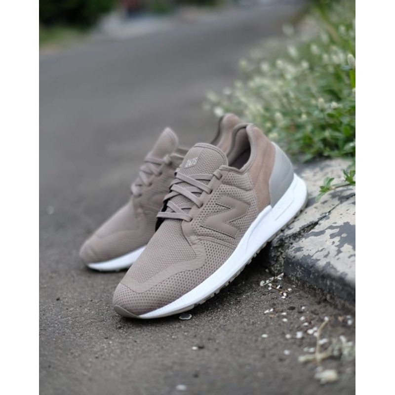 

New Balance 247s KB