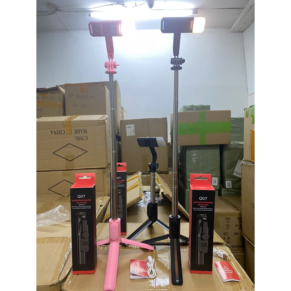 TONGSIS TRIPOD LAMPU PLUS REMOTE Q07