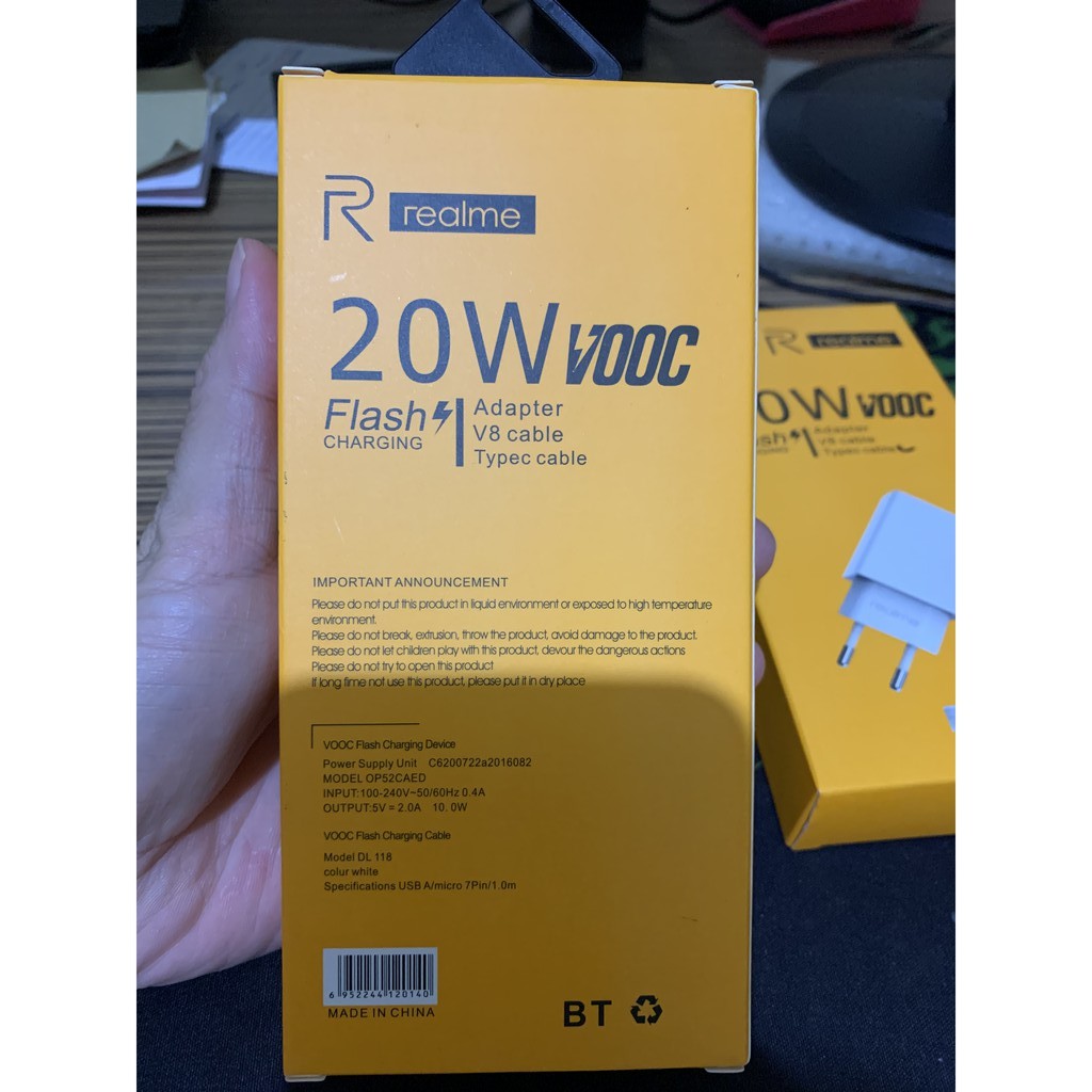 Charger Realme ORIGINAL fast charging 20W, bergaransi 6 bulan