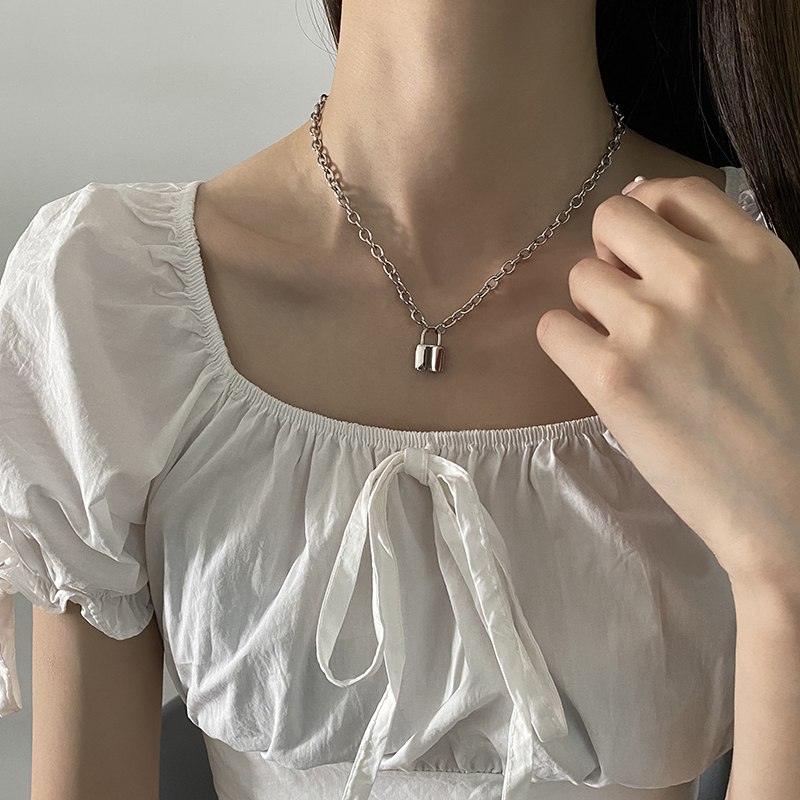 Lock Necklace Simple Personality Trendy Hip Hop Temperament Bungee Clavicle Chain