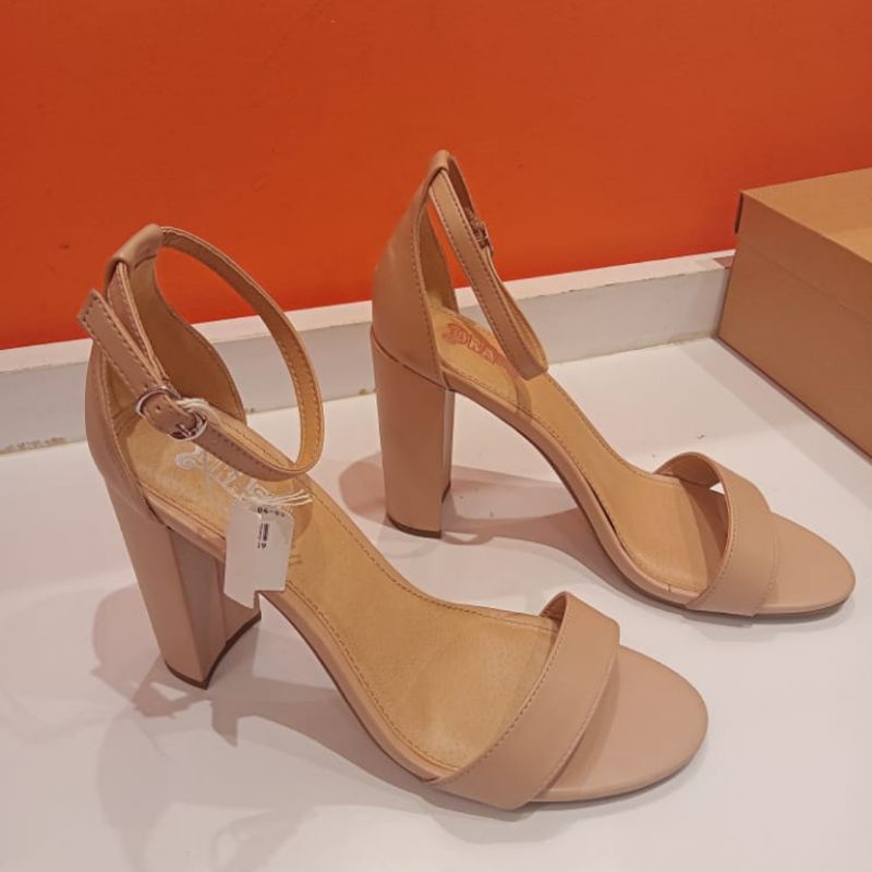 DEFECT 43 payless clearance sale brash houston nude