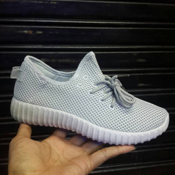 Sale Sepatu Adidas Yeezy Import / Wanita Sepatu Kado Hadiah Jalan-jalan