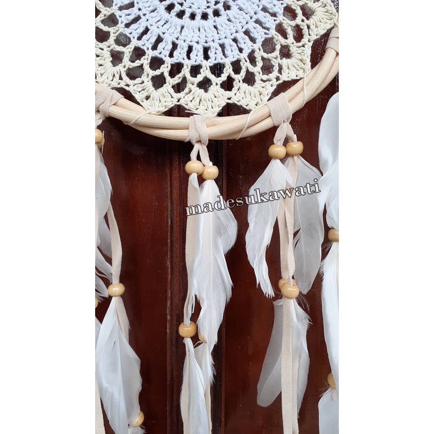 Dream catcher rotan sulam jaring benang diameter 18cm panjang 56cm dekorasi hiasan rumah bulu ayam