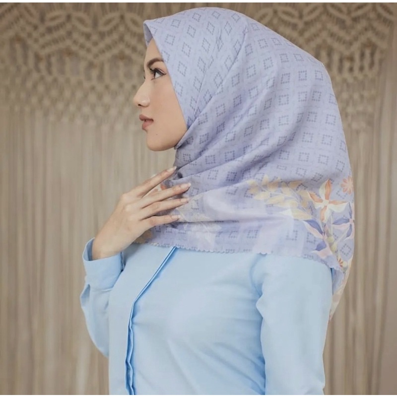 pl lolly scarf wearingklamby