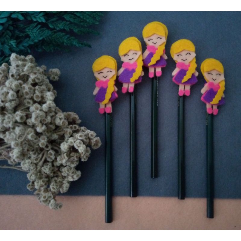 

Pensil Hias Flanel Princess 7
