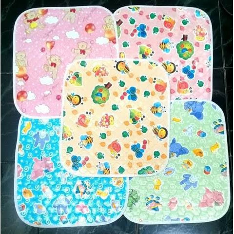 Perlak Bayi Motif Ukuran Kecil - Perlak Traveller - Perlak Pangku Kecil