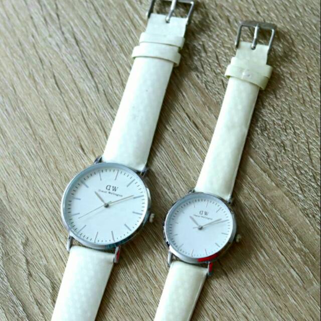 Jam tangan couple DW