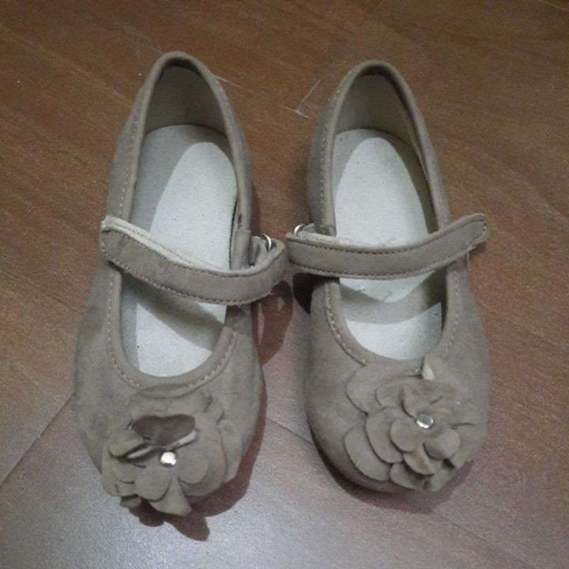 PrelovedSecondhandSepatuAnakAixaggio