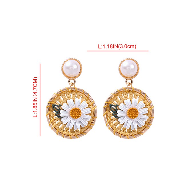 LRC Anting Tusuk Fashion Gold Alloy Pearl Rope Braided Flower Earrings F99642