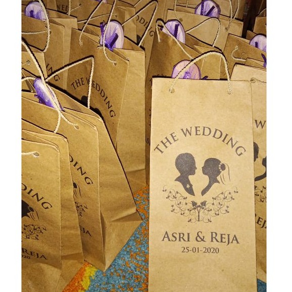 

Paper Bag Tas Kertas size 13,5cm x 7cm x 27,5cm Packaging Kustom cm design suka-suka olshop wedding
