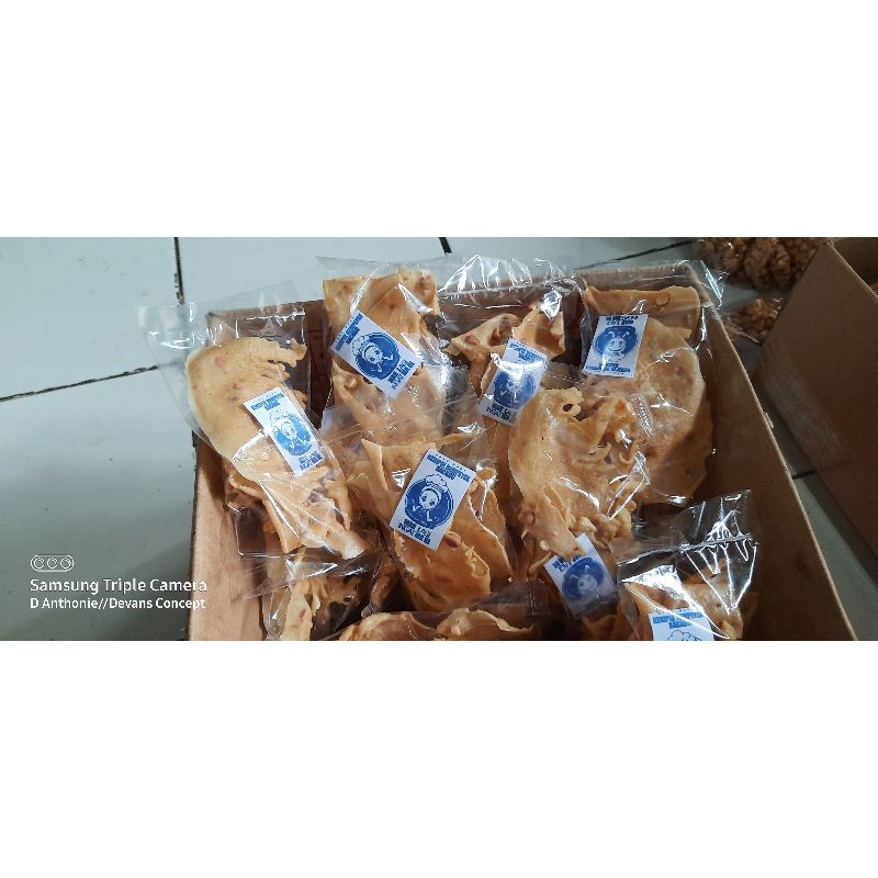 

Keripik Bawang Original (Minimal Order 10 Pcs)