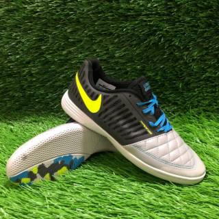 harga sepatu futsal nike lunar gato