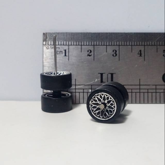 ban karet hotwheels untuk custom diecast skala 1/64