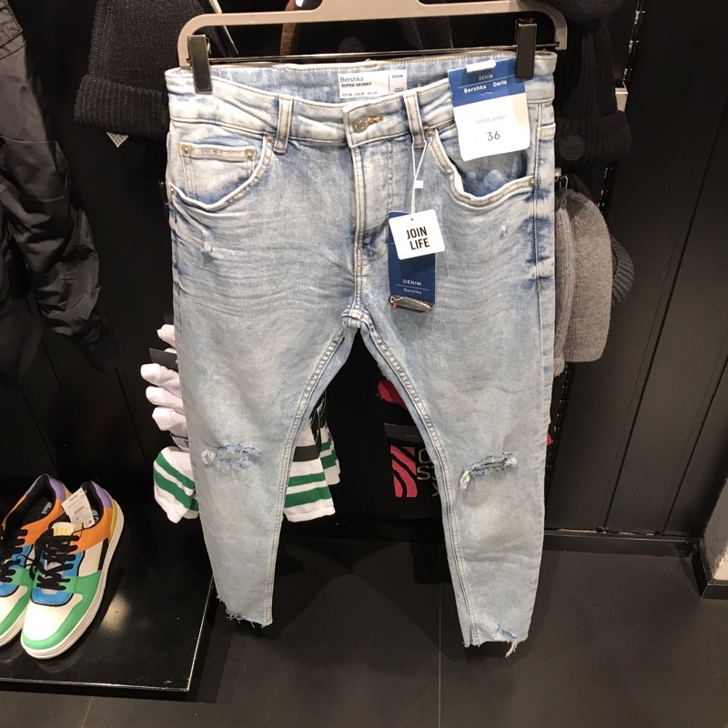 BERSHKA SUPER SKINNY RIPPED JEANS